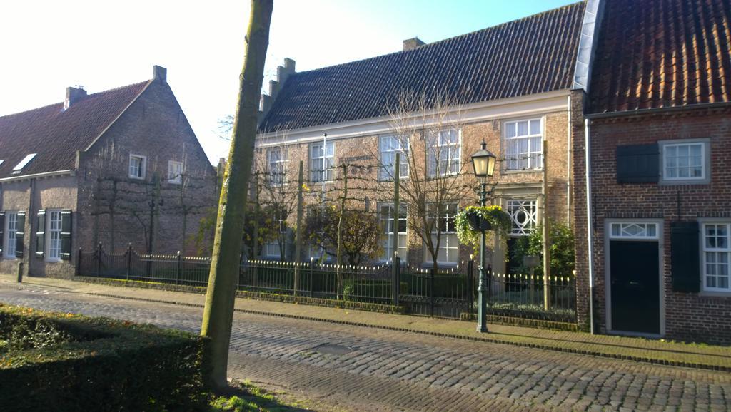 Hotel De Kroon Oirschot Exterior foto