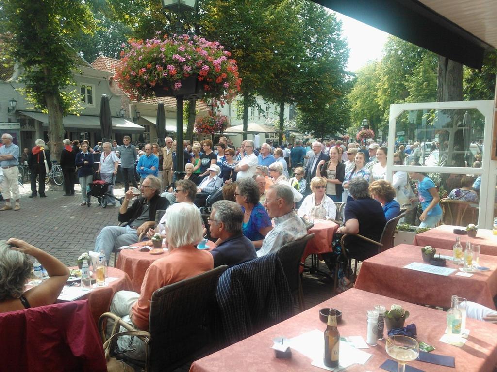Hotel De Kroon Oirschot Exterior foto